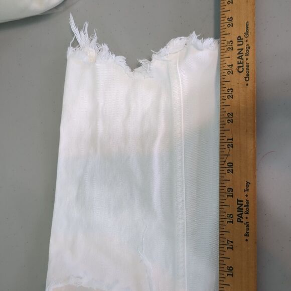 FREE PEOPLE MAGGIE JEANS OB1160849 DISTRESSED OPTIC WHITE SIZE 28 button fly - Picture 5 of 6